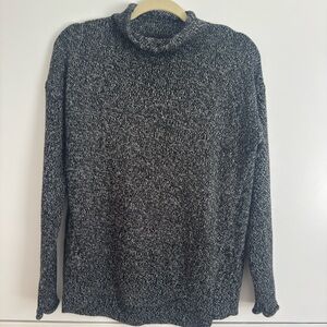 Never worn! Tahari Black and White oversized Knit Sweater cowl neck - Small